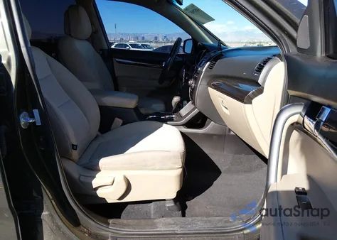 2013 Kia Sorento Lx z USA, uszkodzony, nr VIN 5XYKT3A19DG334388